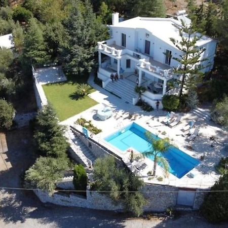 Marine'S Lux Villa:Golden Sunset Kalamáta Kültér fotó