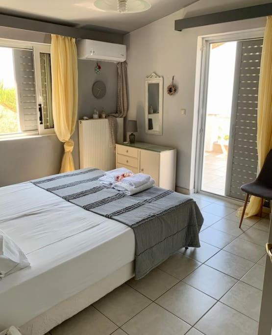 Marine'S Lux Villa:Golden Sunset Kalamáta Kültér fotó
