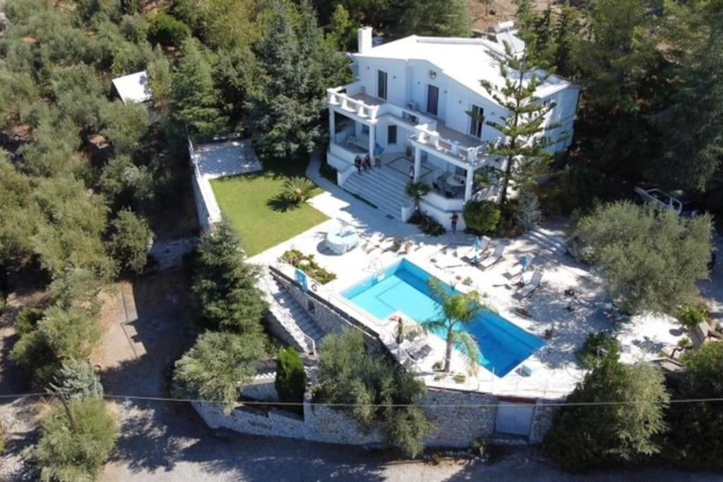 Marine'S Lux Villa:Golden Sunset Kalamáta Kültér fotó